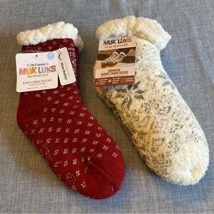 NEW MUK LUKS Women’s slipper socks  short cabin 2 Pairs (1 Red, 1 Cream)